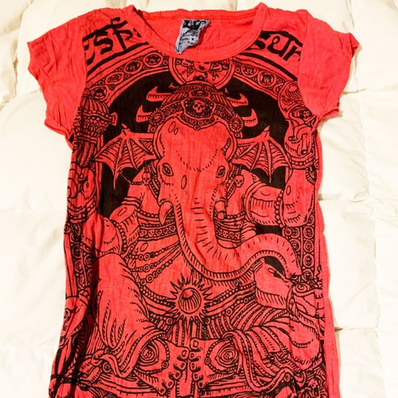 Sure Design Tops - Sure Design Womens Bat Ganesh T-Shirt Red NEW SZ S